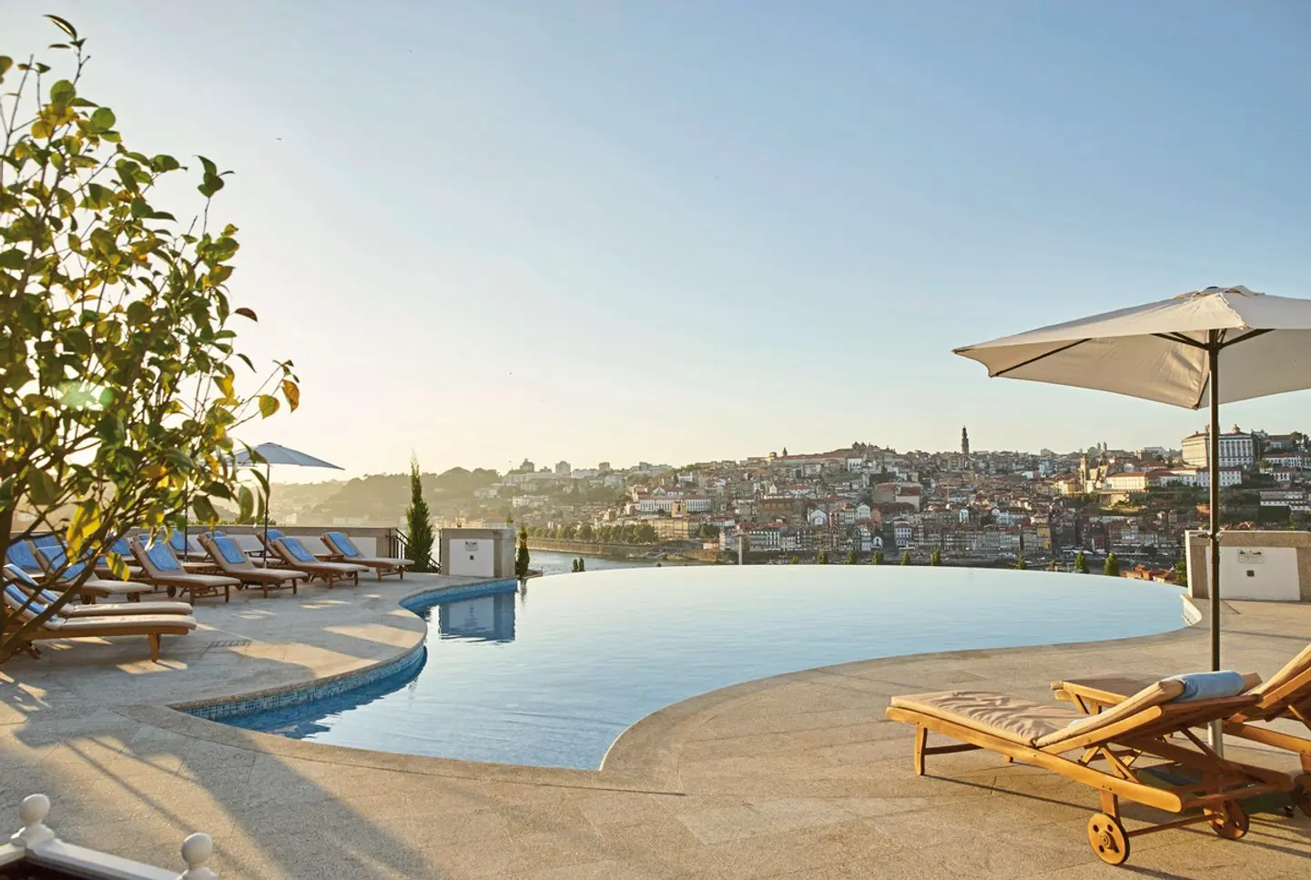 The Yeatman OUTDOOR_POOL
