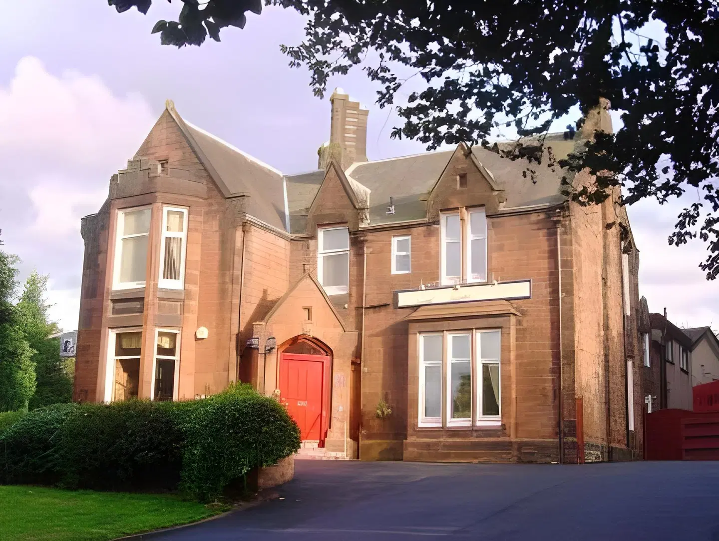 Huntingdon House EXTERIOR