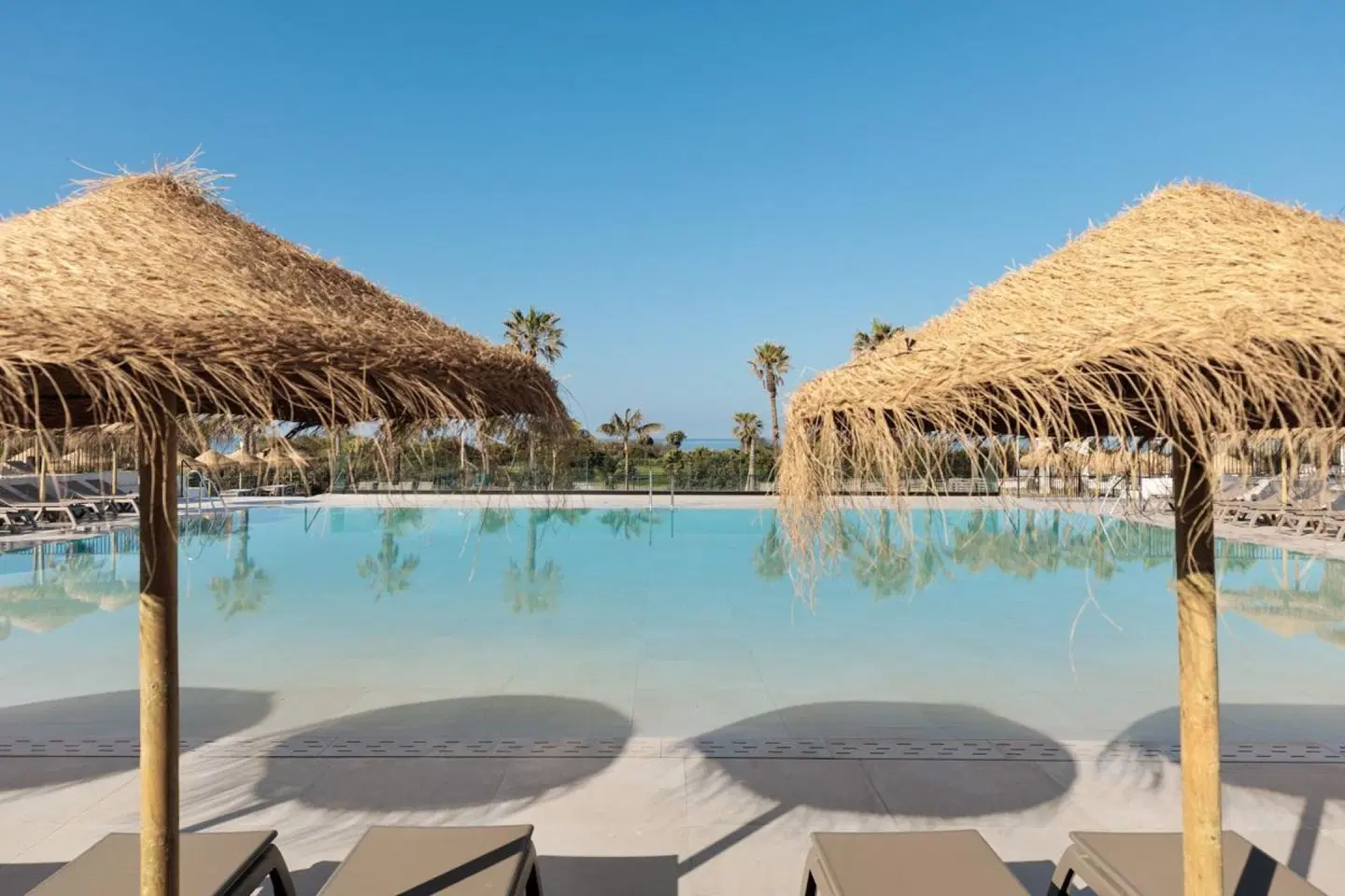 Best Village Chipiona OUTDOOR_POOL