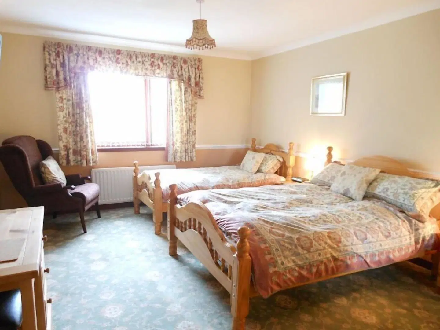 Hillview Park ROOM_EXAMPLE