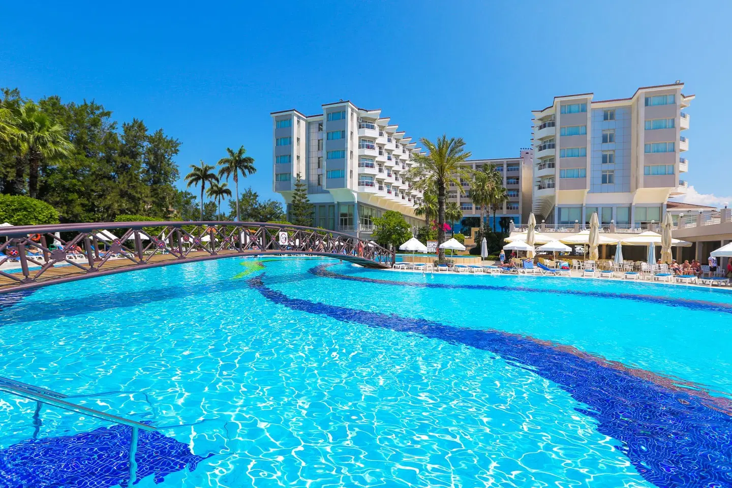 Terrace Beach Resort OUTDOOR_POOL