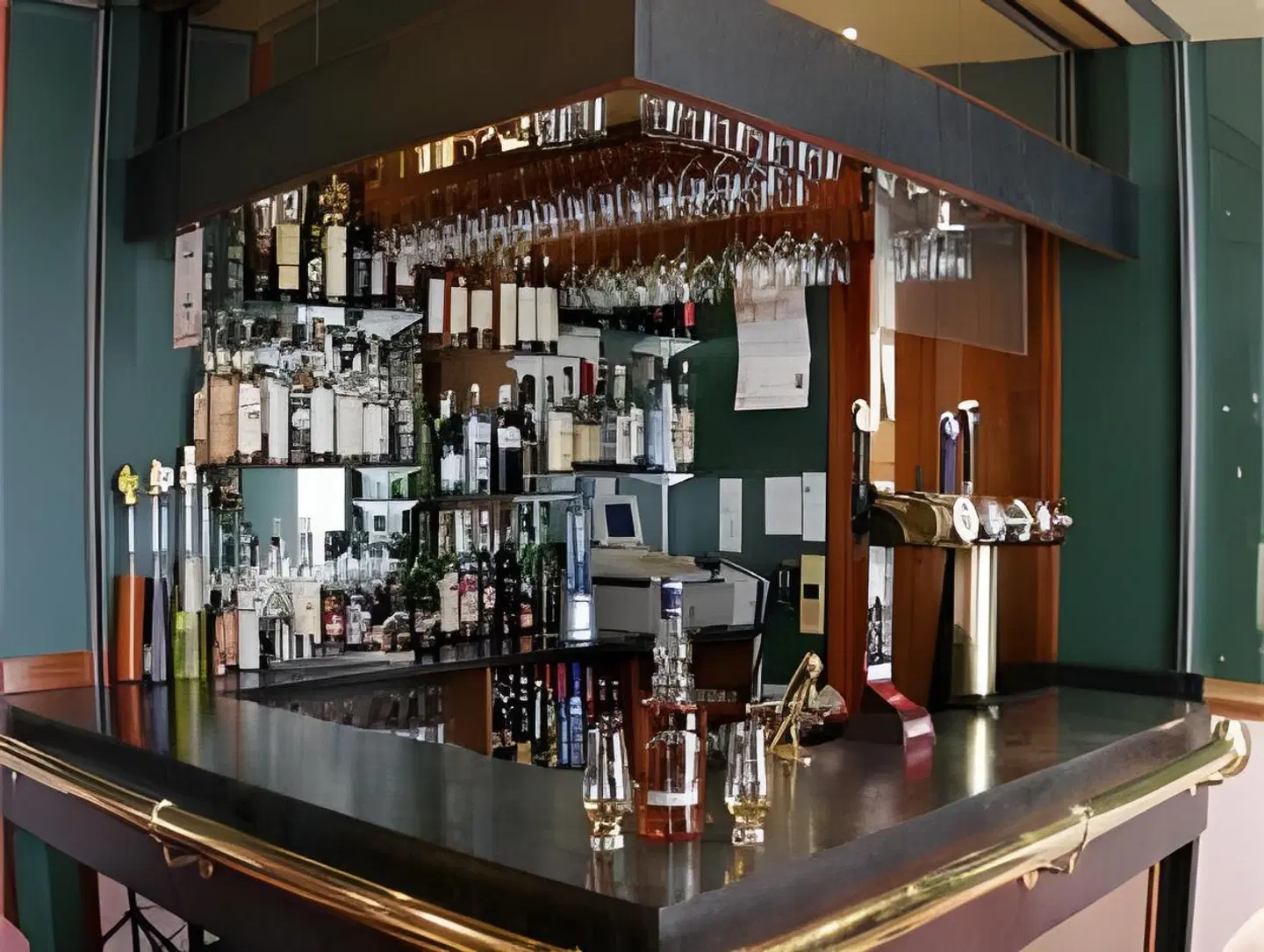 Mackays Hotel Bar