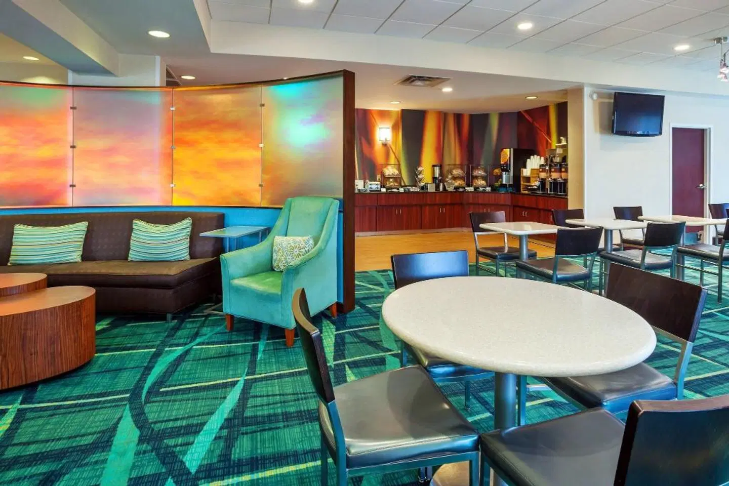 SpringHill Suites Chicago Schaumburg Bar