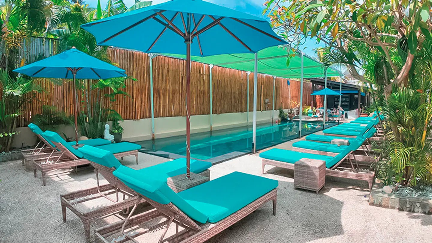 Kura Kura Beach Resort Hallenbad