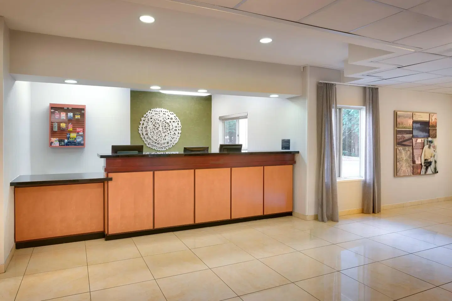 Fairfield by Marriott Inn & Suites Seattle Bellevue/Redmond LOUNGE_LOBBY