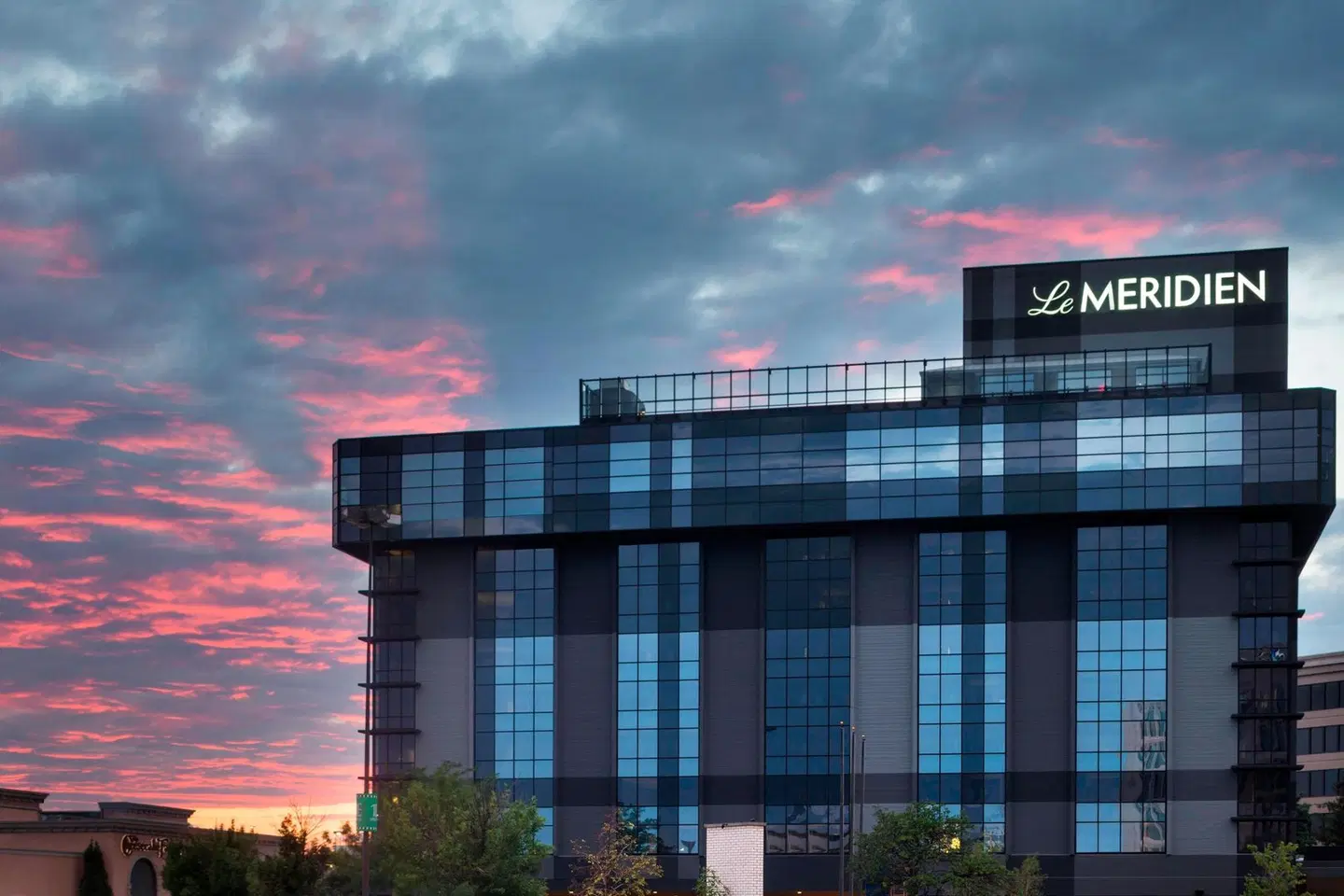 Le Méridien Chicago - Oakbrook Center EXTERIOR