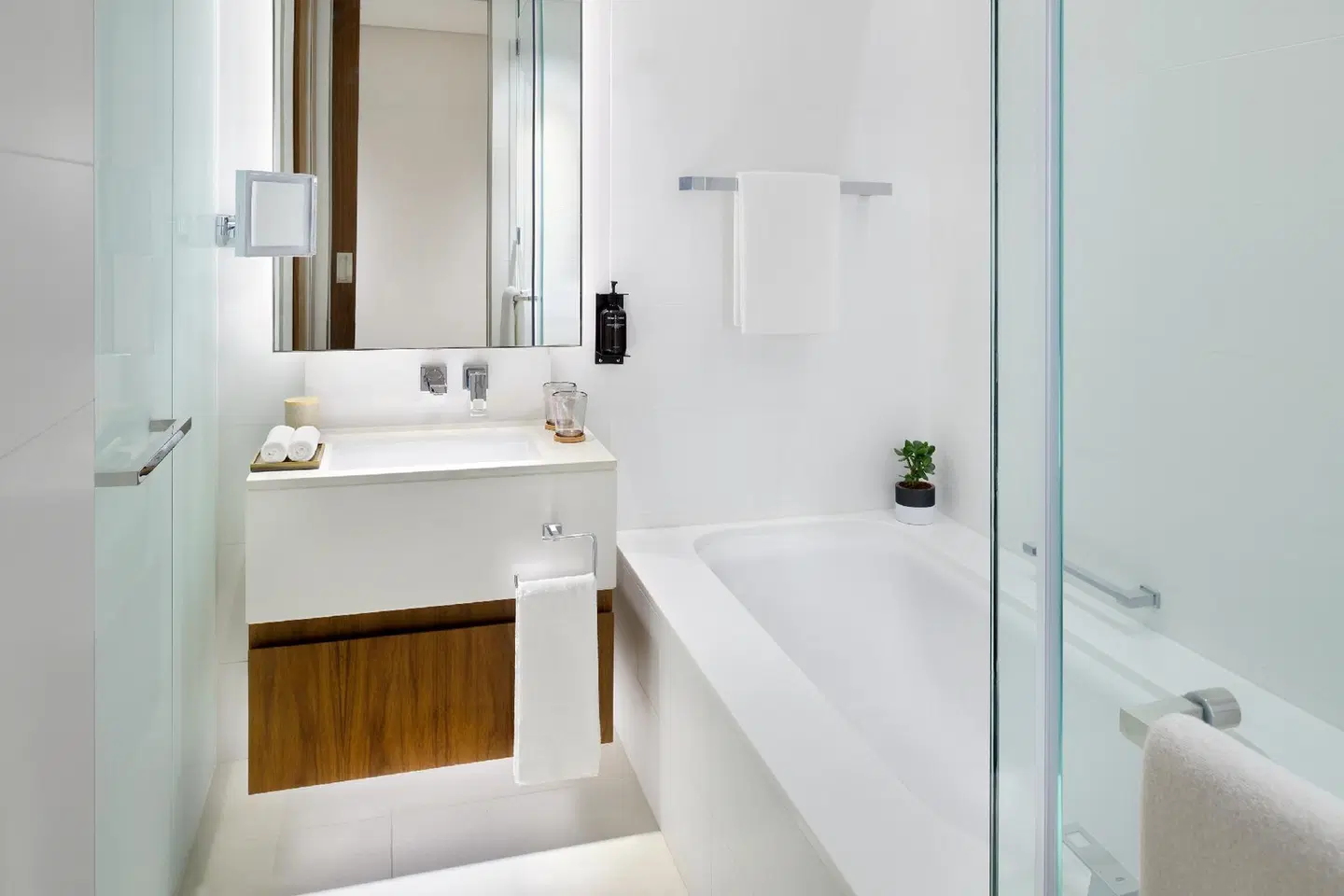 Vida Emirates Hills Badezimmer