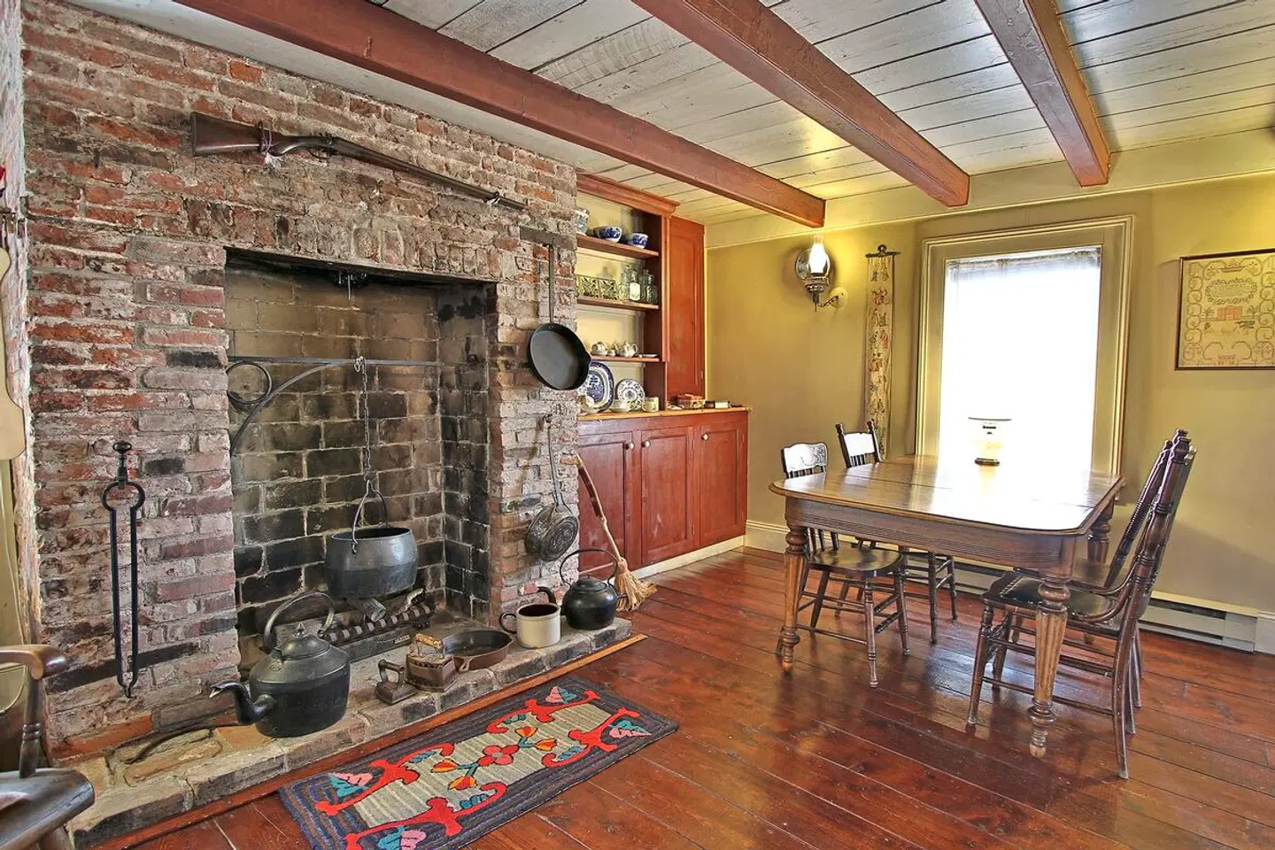 Artisan Inn ROOM_EXAMPLE