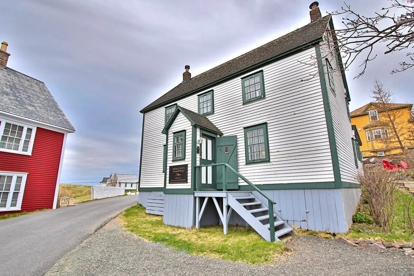 Artisan Inn EXTERIOR