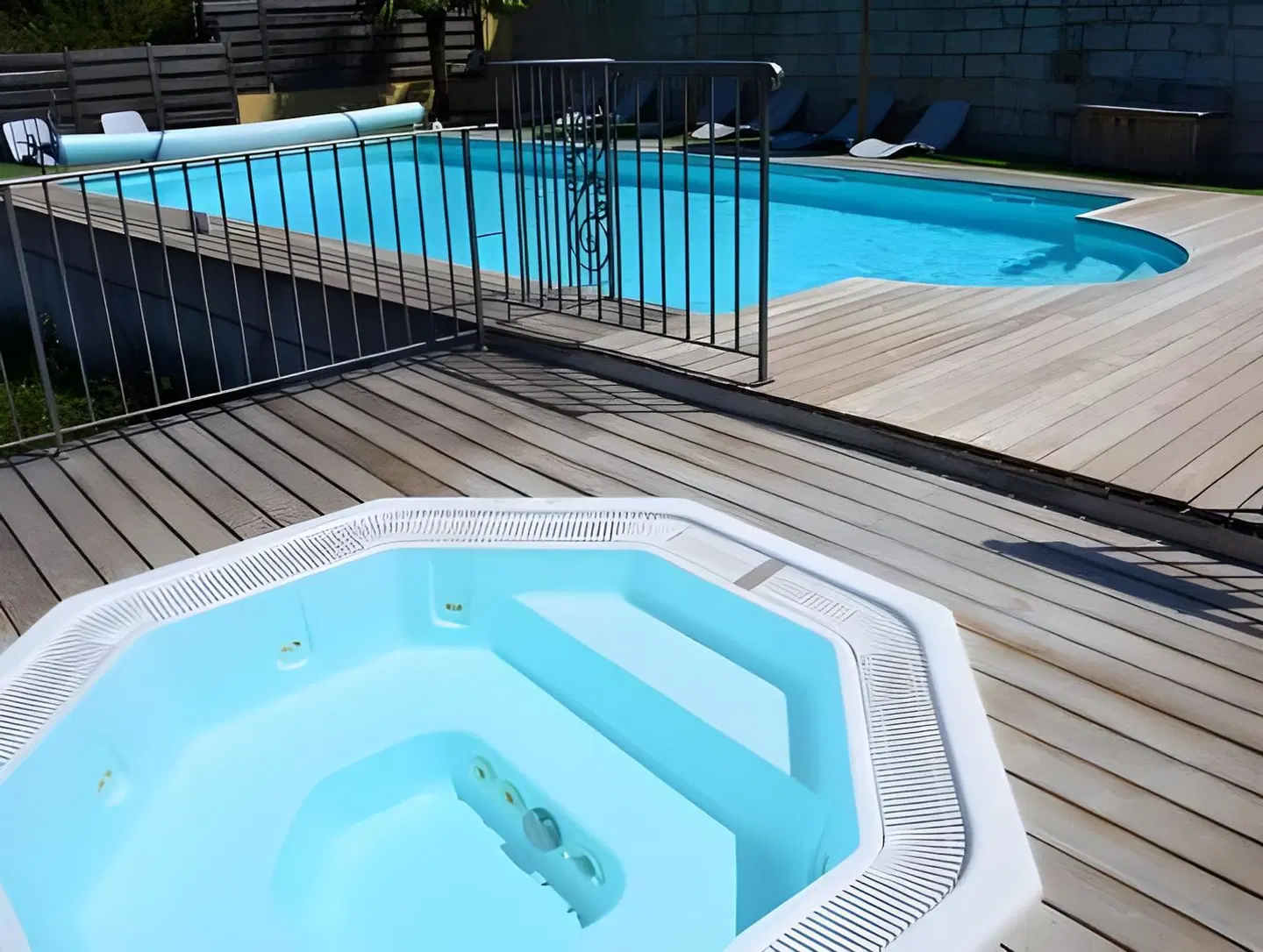 Hôtel du Tourisme OUTDOOR_POOL