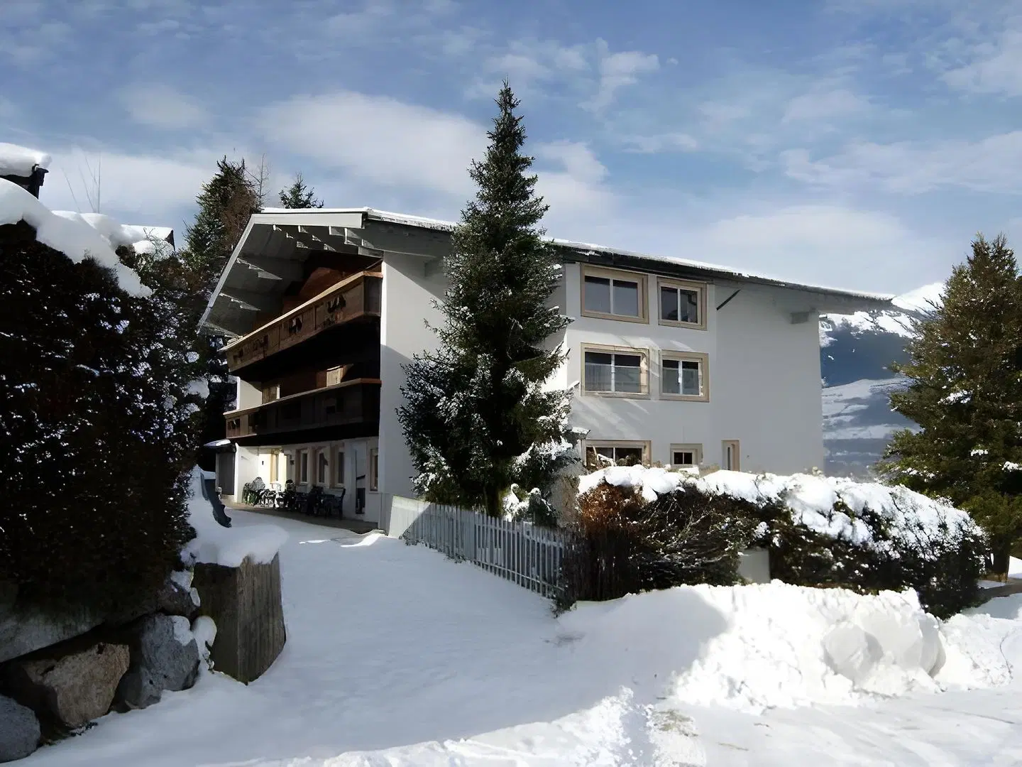 Casa Montana EXTERIOR