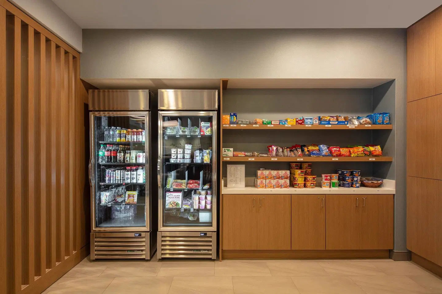 Holiday Inn Express Bothell by IHG Bar