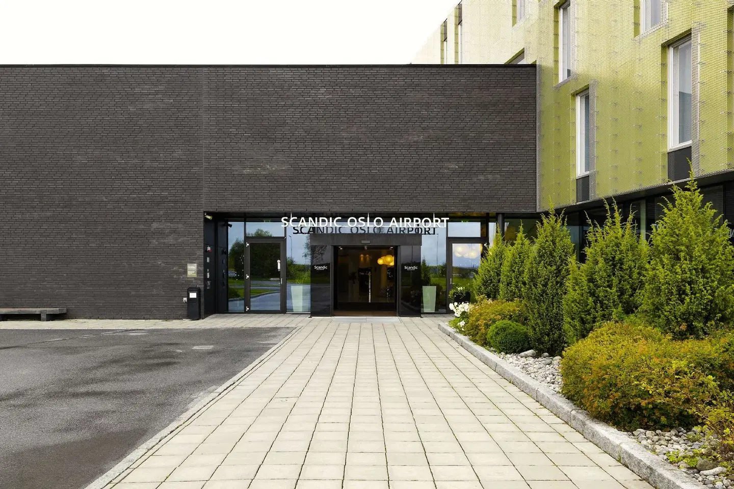 Scandic Oslo Airport EXTERIOR