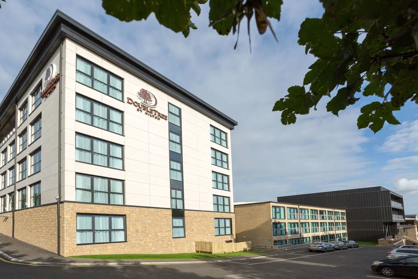 DoubleTree by Hilton Edinburgh - Queensferry Crossing EXTERIOR