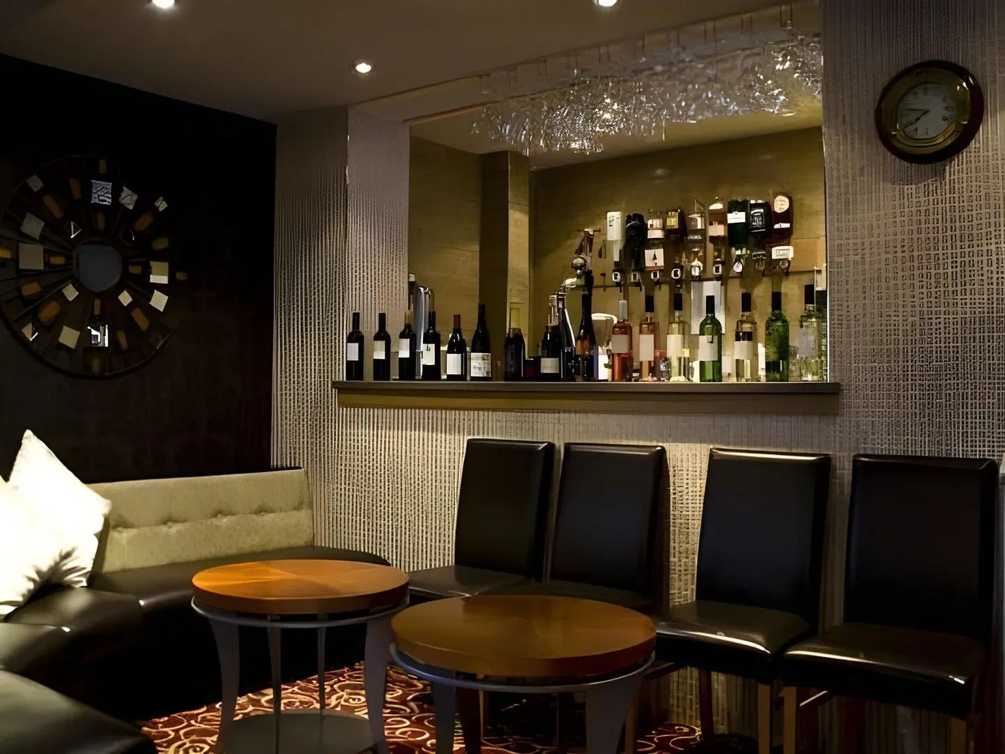 Fairburn Hotel Bar