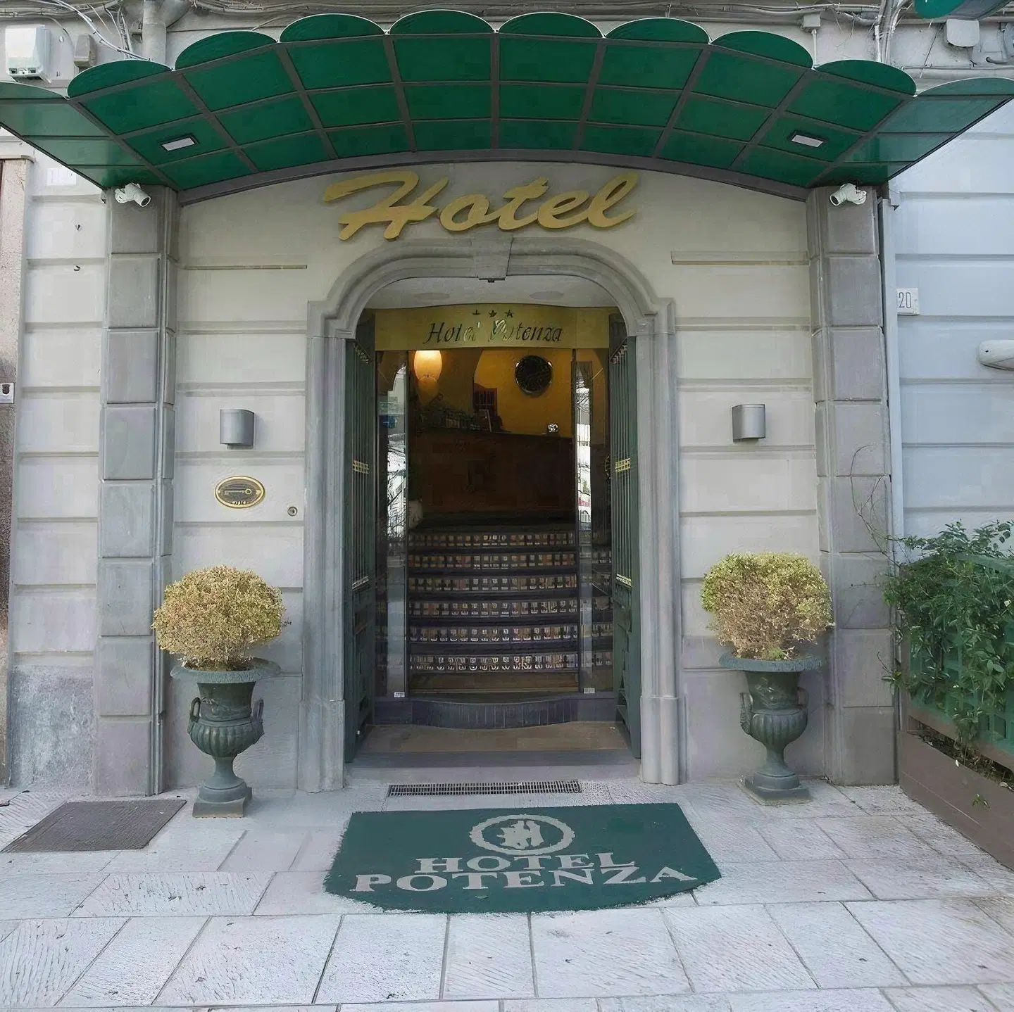 Potenza EXTERIOR