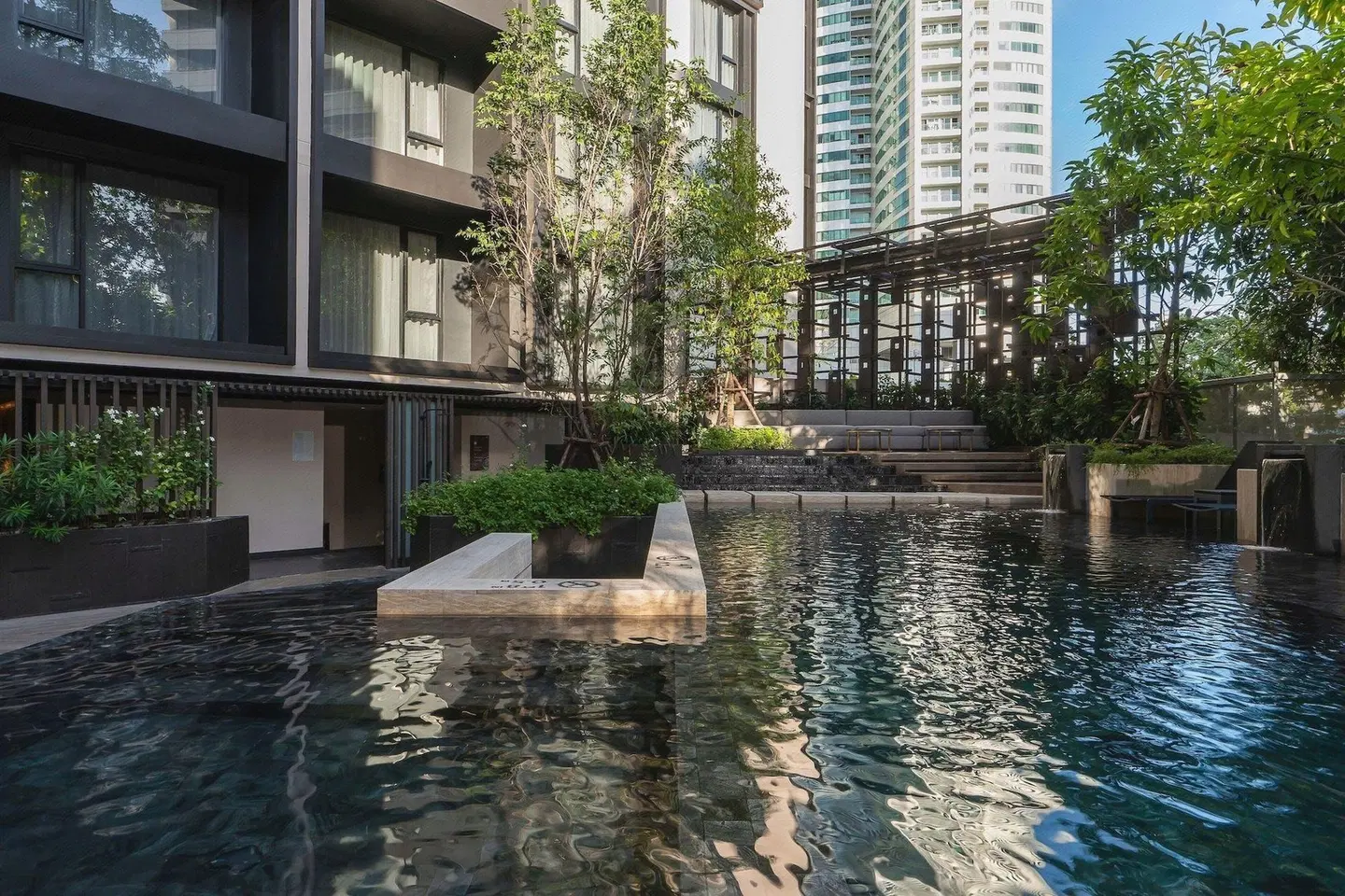 Gardina Asoke Hotel & Residence (SHA Certified) OUTDOOR_POOL