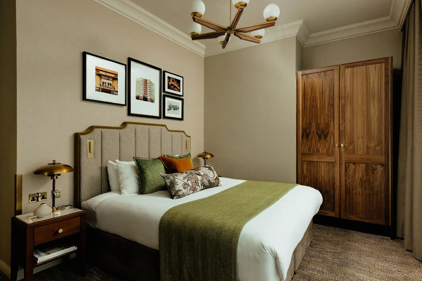 Native Glasgow ROOM_EXAMPLE