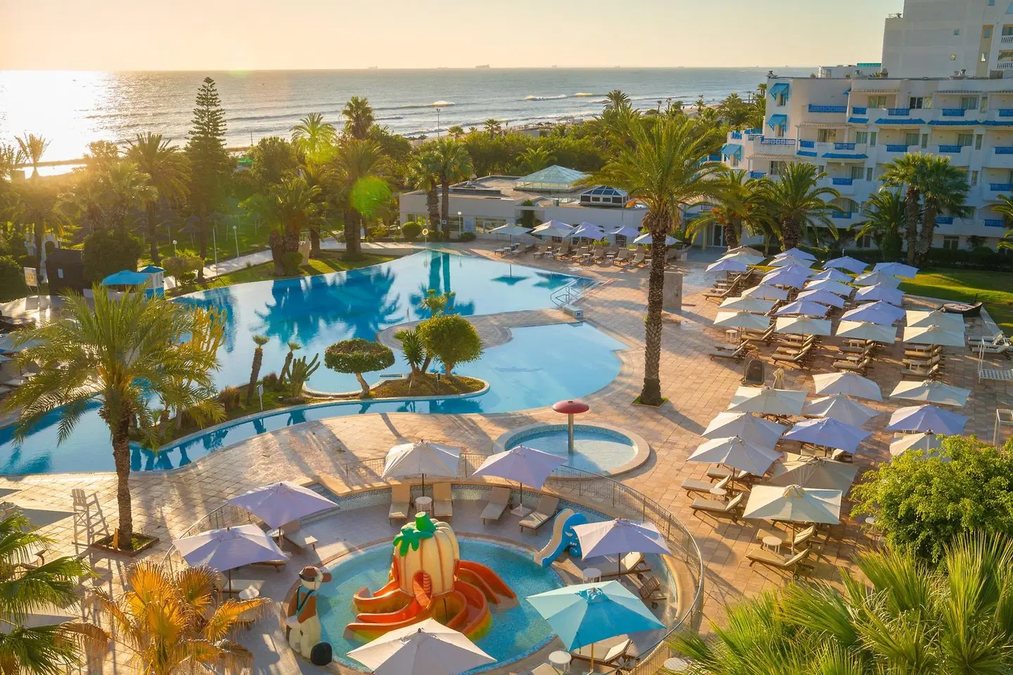 Sentido Bellevue Park OUTDOOR_POOL