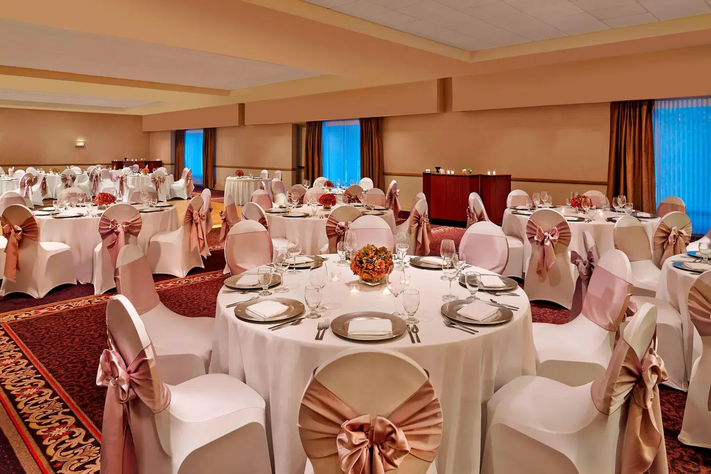 Sheraton Suites Chicago Elk Grove Restaurant