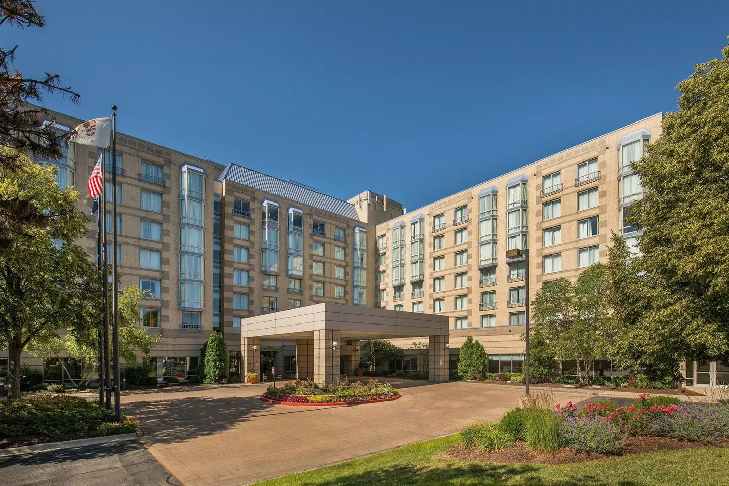 Sheraton Suites Chicago Elk Grove EXTERIOR