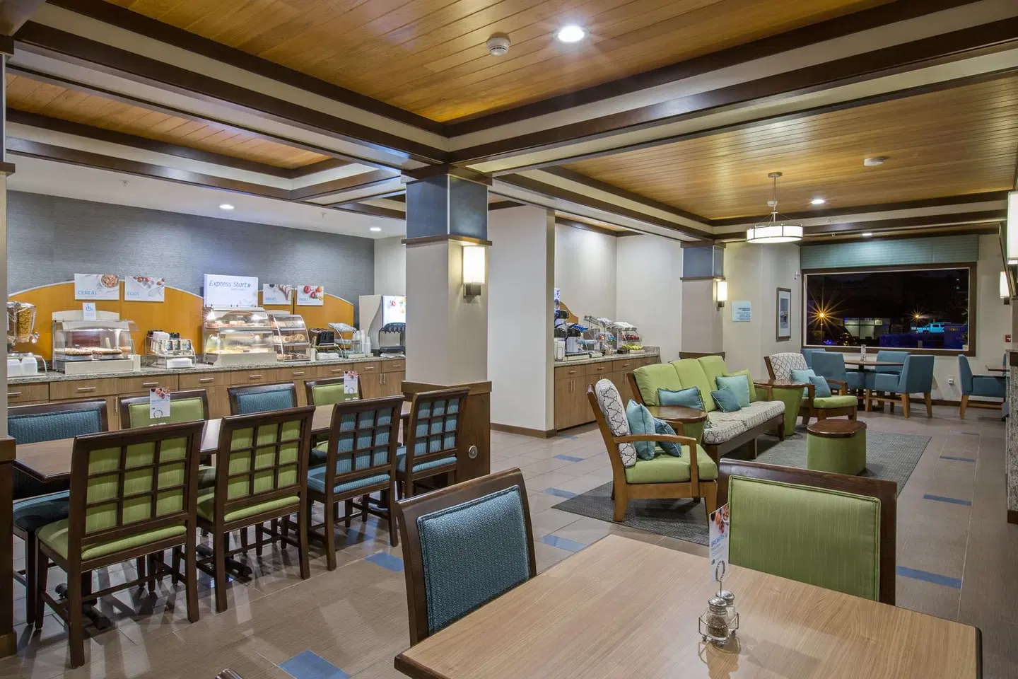 Holiday Inn Express & Suites Kailua-Kona by IHG Bar