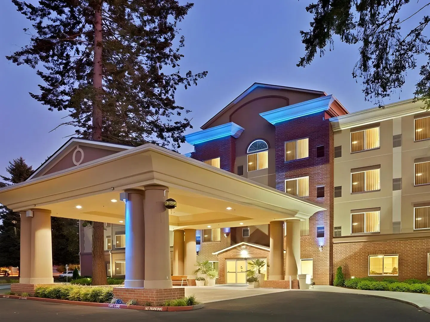 Holiday Inn Express & Suites Lacey - Olympia by IHG EXTERIOR