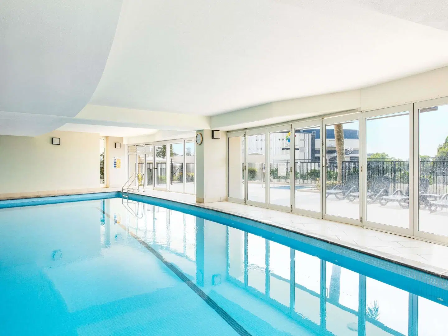 The Sebel Twin Towns Coolangatta Hallenbad
