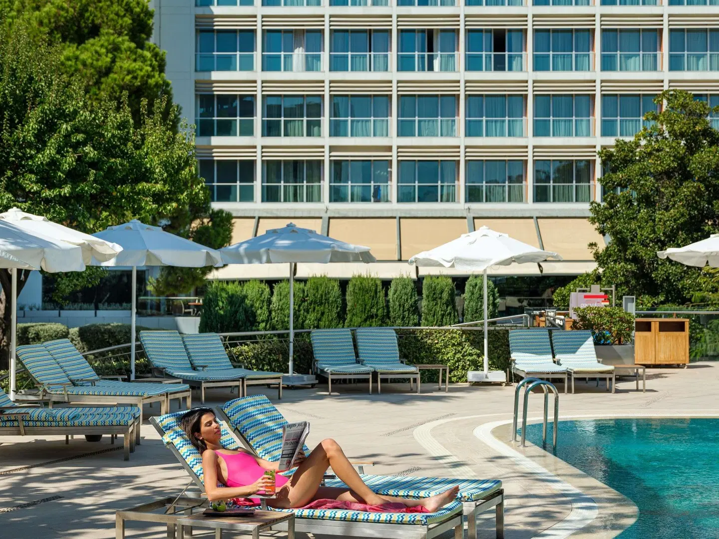 Swissôtel Büyük Efes OUTDOOR_POOL