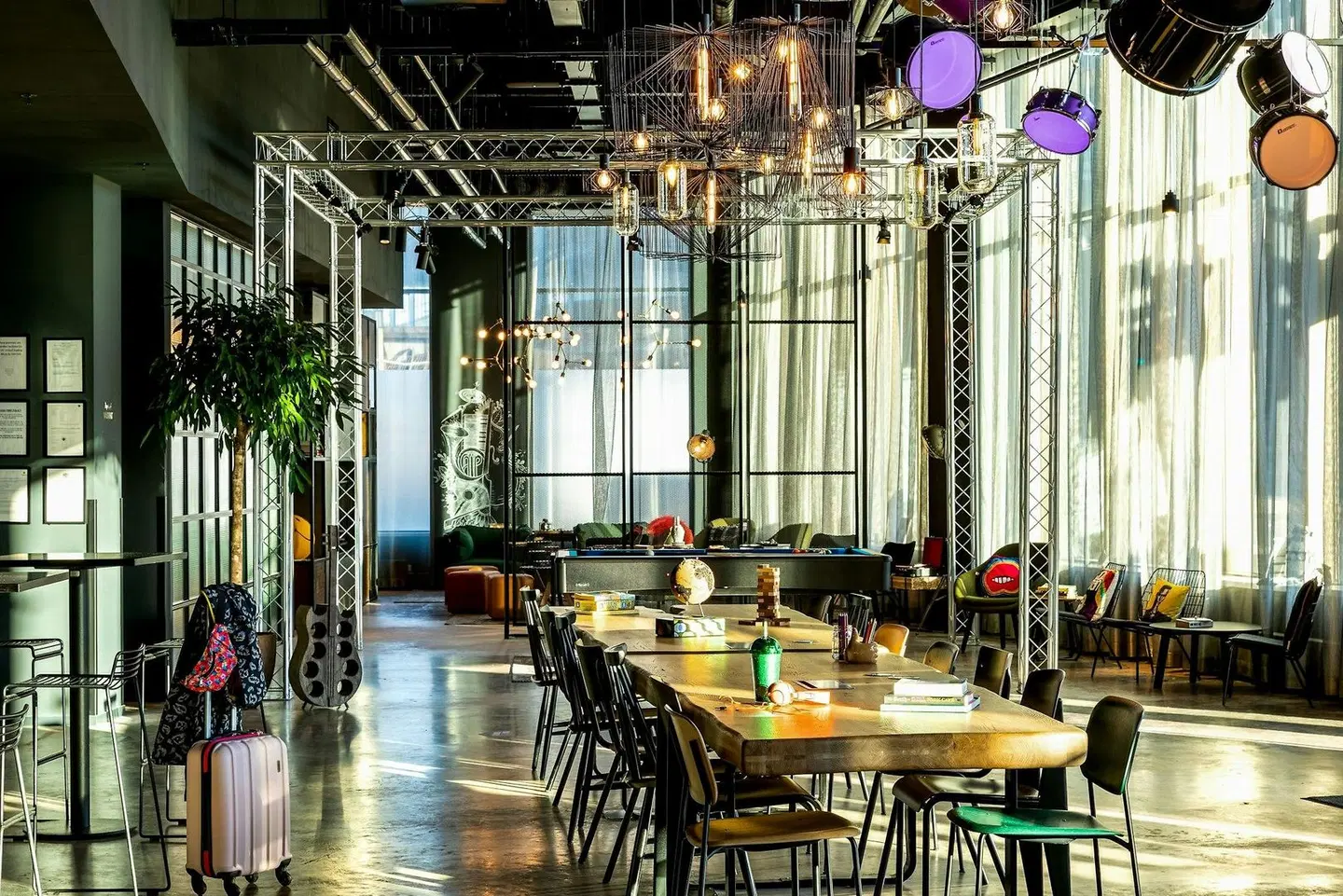 Moxy Glasgow SEC Bar