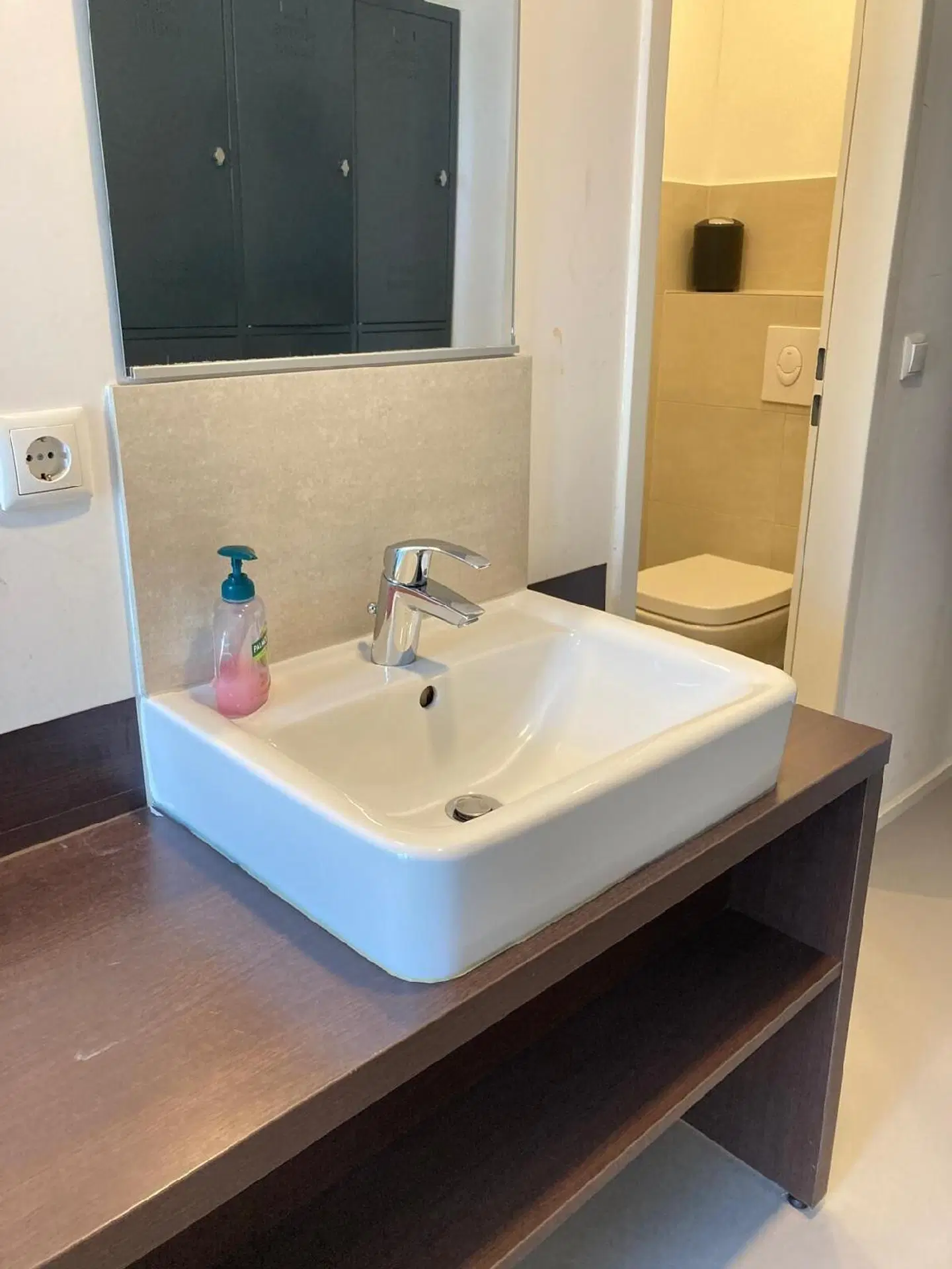 Nena Hostel Berlin Badezimmer