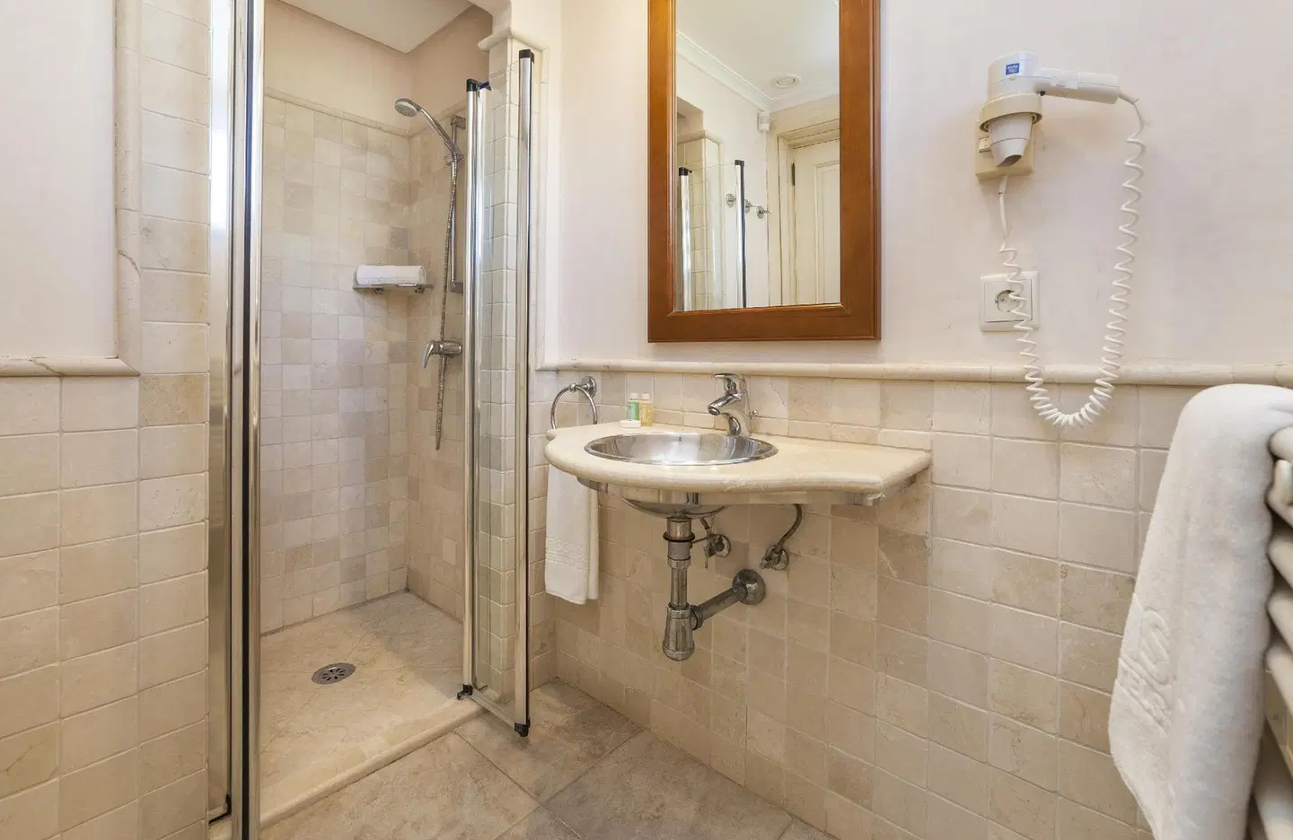 Insotel Punta Prima Prestige Suites & Spa BATHROOM