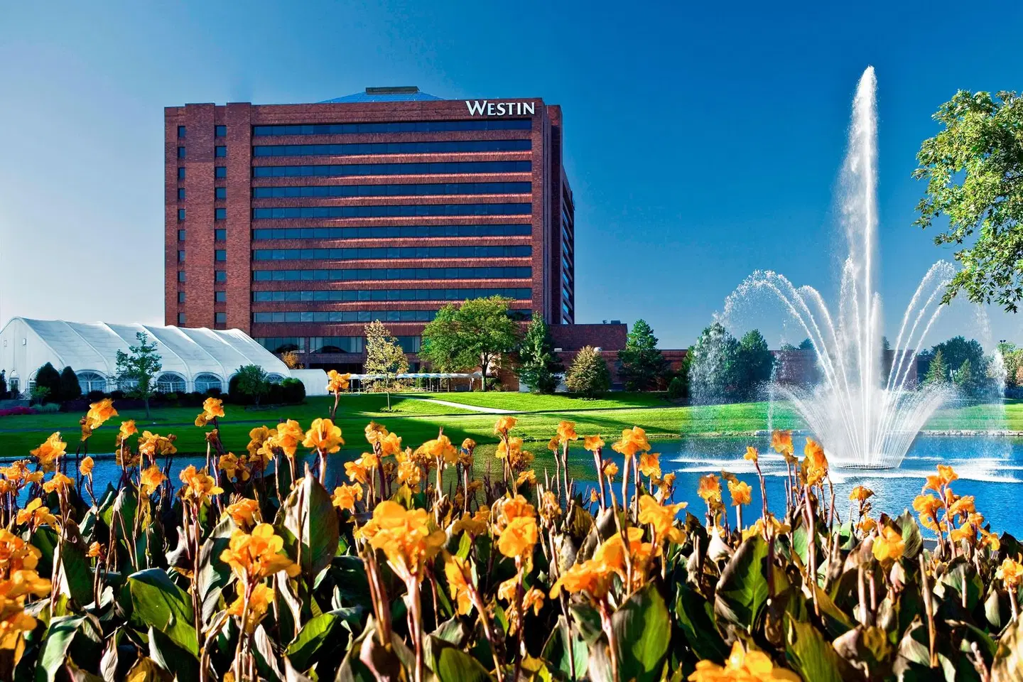 The Westin Chicago Northwest EXTERIOR