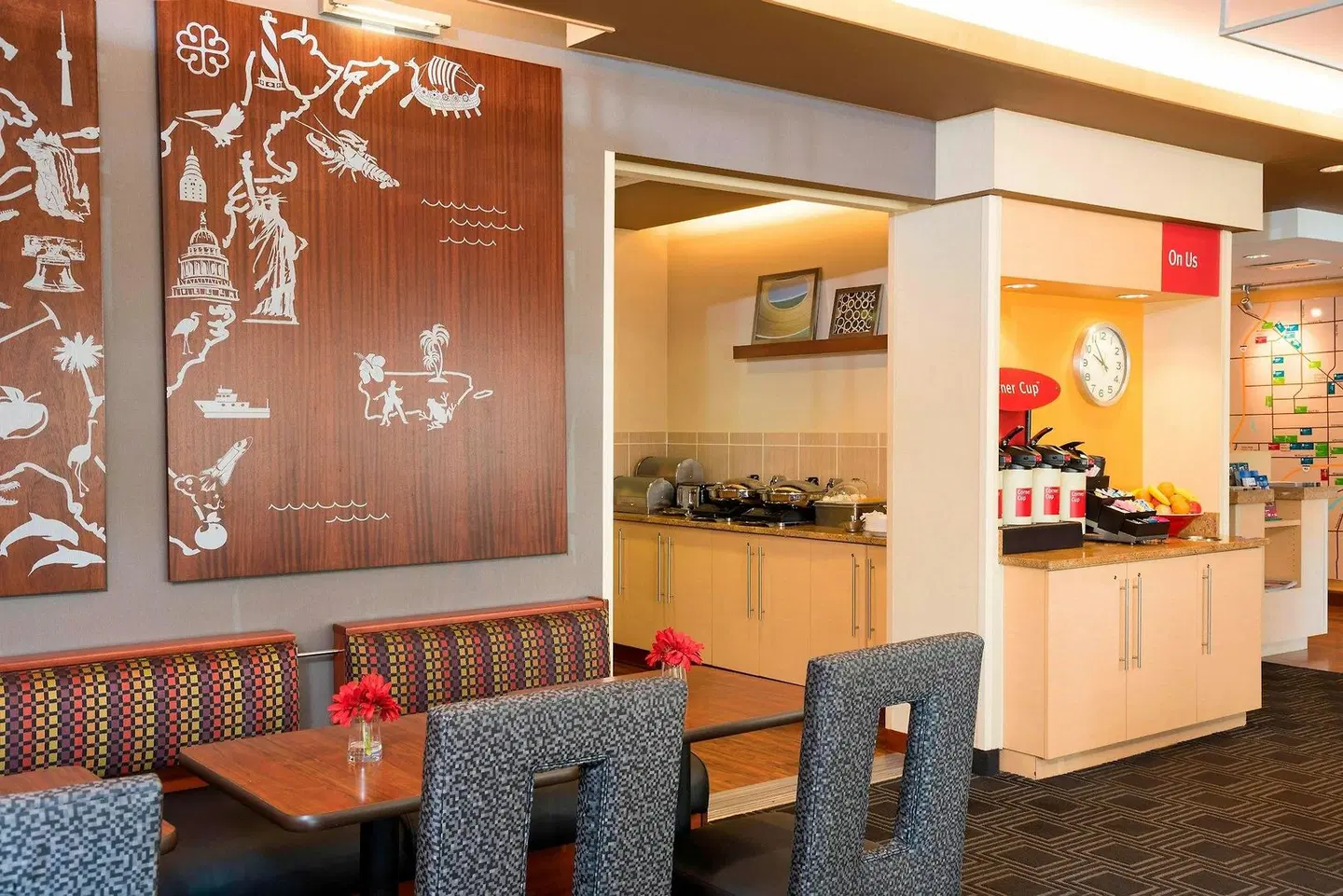 TownePlace Suites by Marriott Joliet South Bar