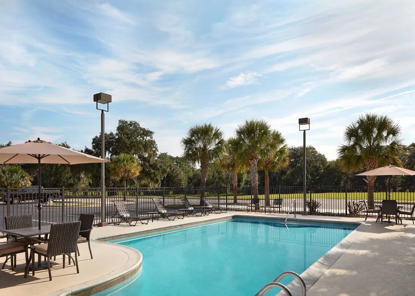 Hilton Garden Inn Beaufort OUTDOOR_POOL