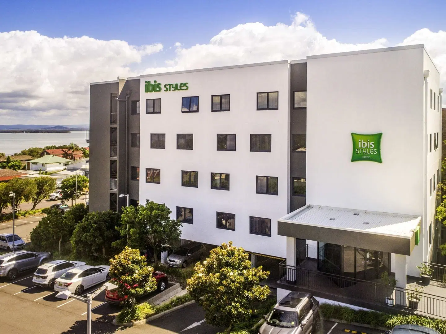 ibis Styles The Entrance EXTERIOR