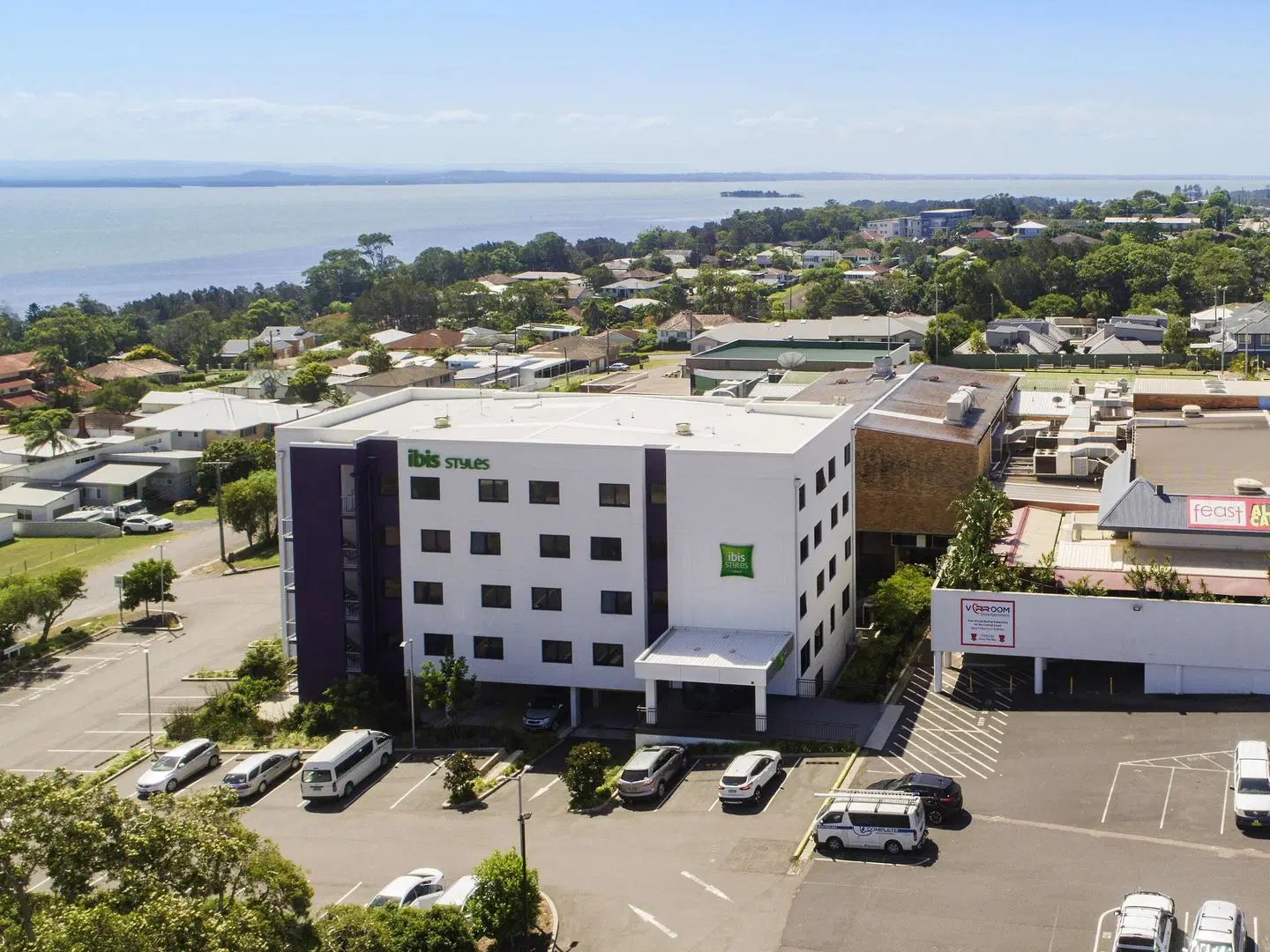 ibis Styles The Entrance EXTERIOR