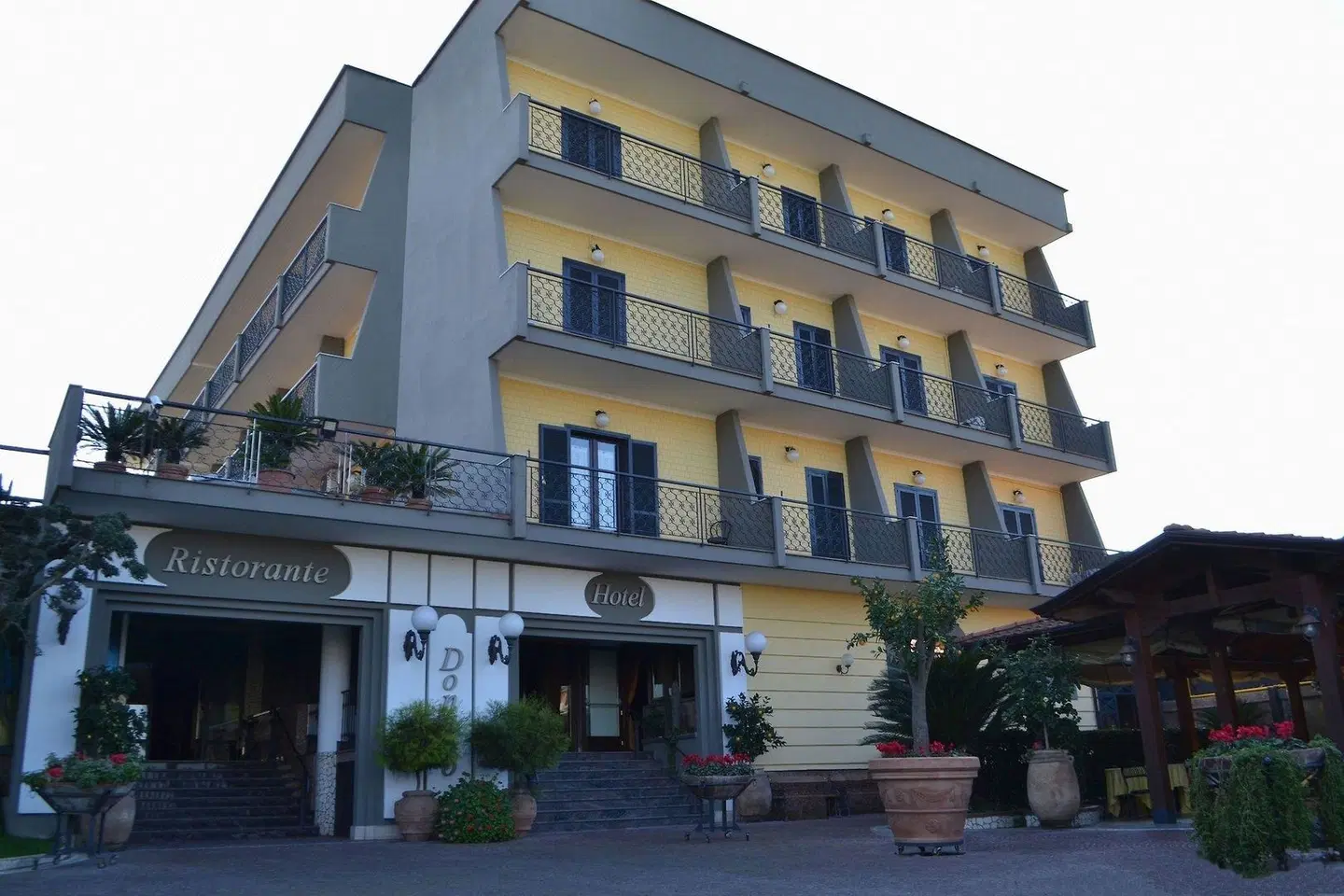 Hotel Ristorante Donato EXTERIOR