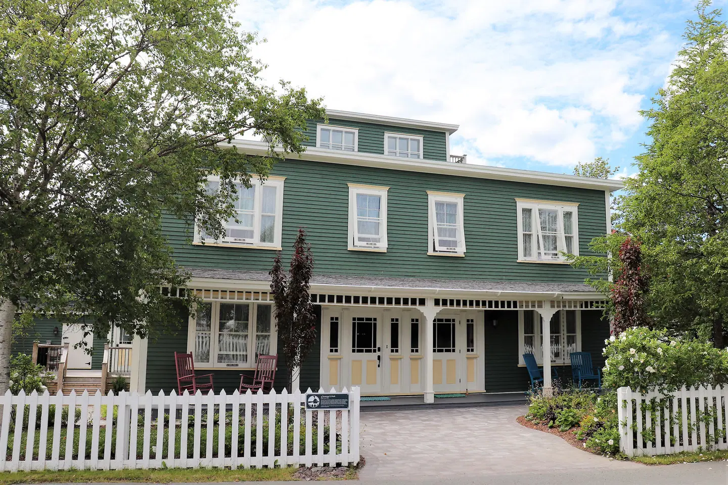 Rosewood Suites at Trinity EXTERIOR
