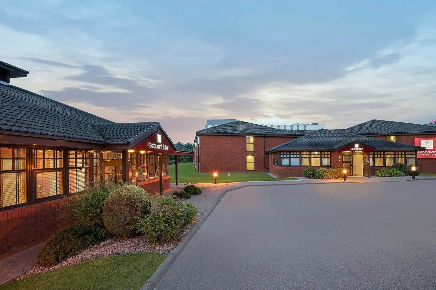 Leonardo Inn Aberdeen Airport EXTERIOR