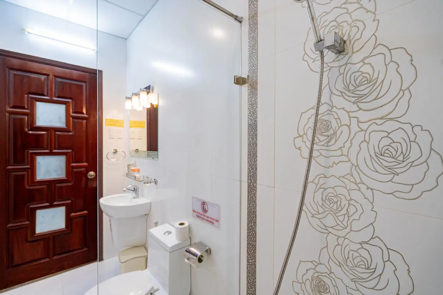 Ben Thanh Retreats Hotel Badezimmer