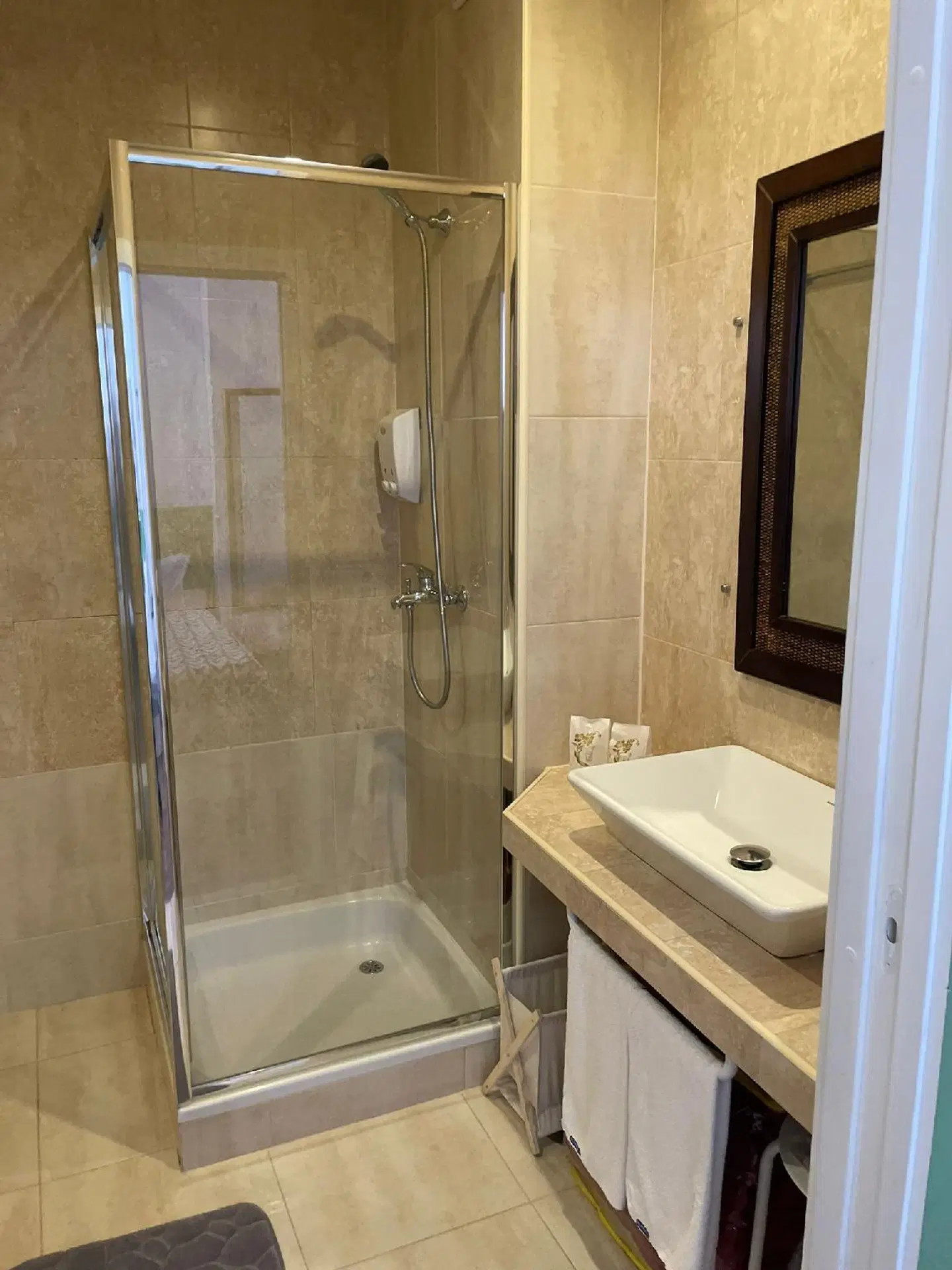 Erva Doce Guest House Badezimmer
