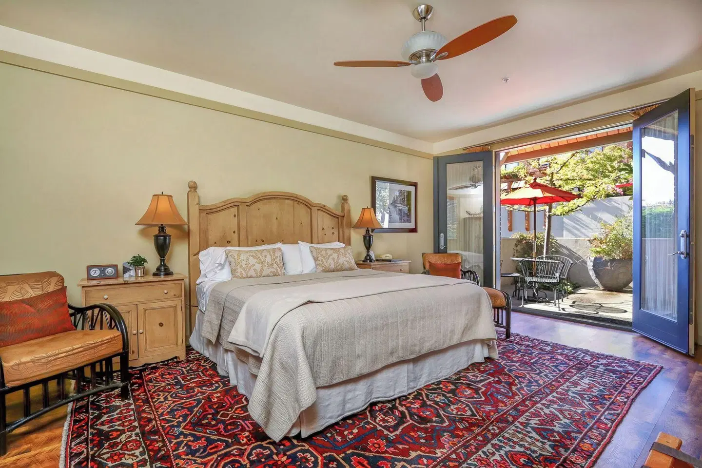 The Eagle Harbor Inn ROOM_EXAMPLE