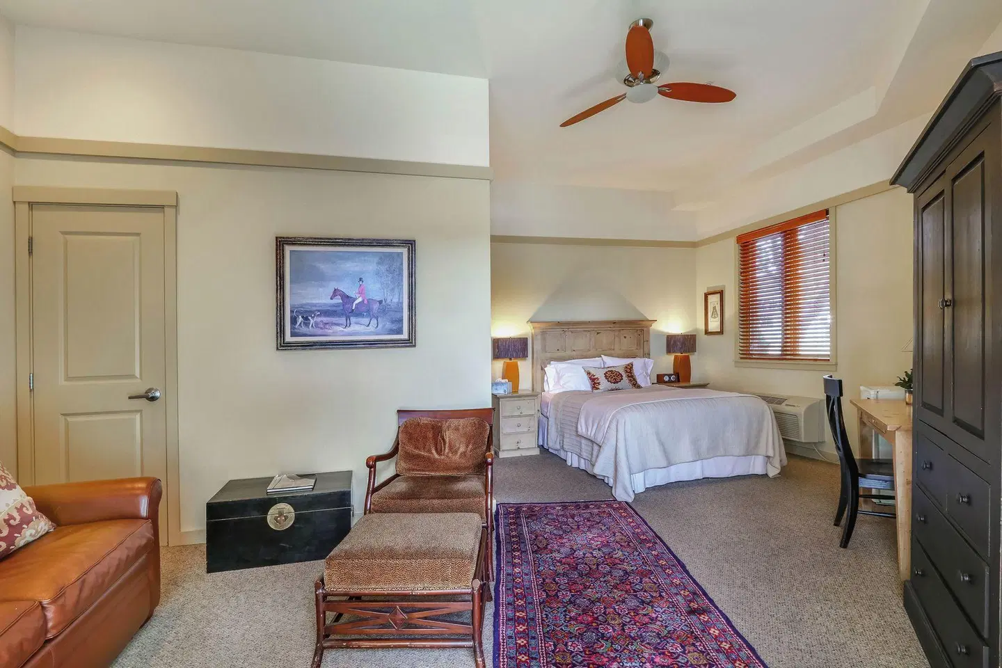 The Eagle Harbor Inn ROOM_EXAMPLE