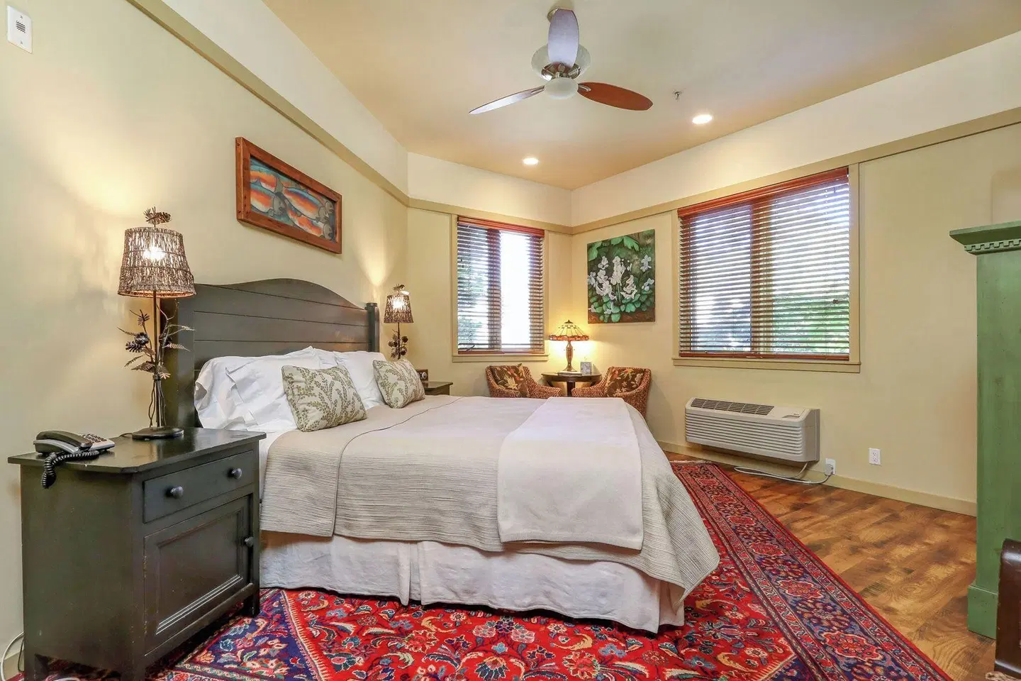 The Eagle Harbor Inn ROOM_EXAMPLE