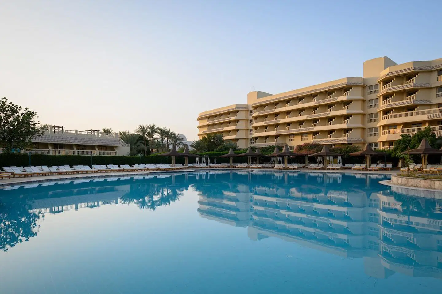 Sindbad Club OUTDOOR_POOL