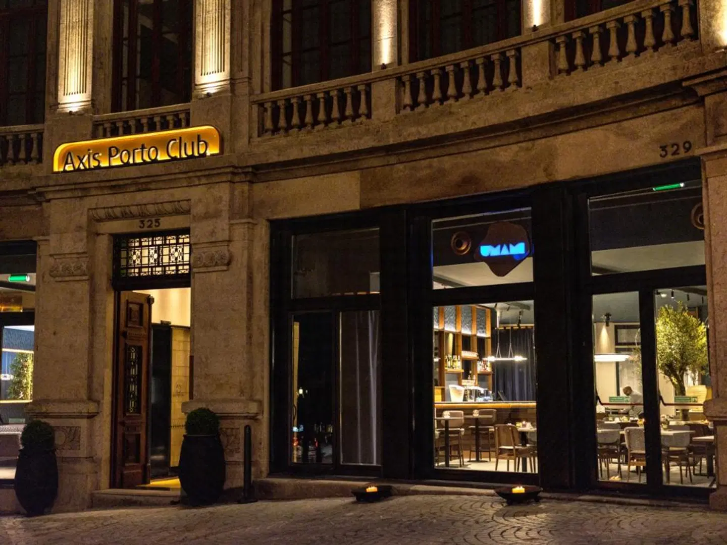 Axis Porto Club EXTERIOR