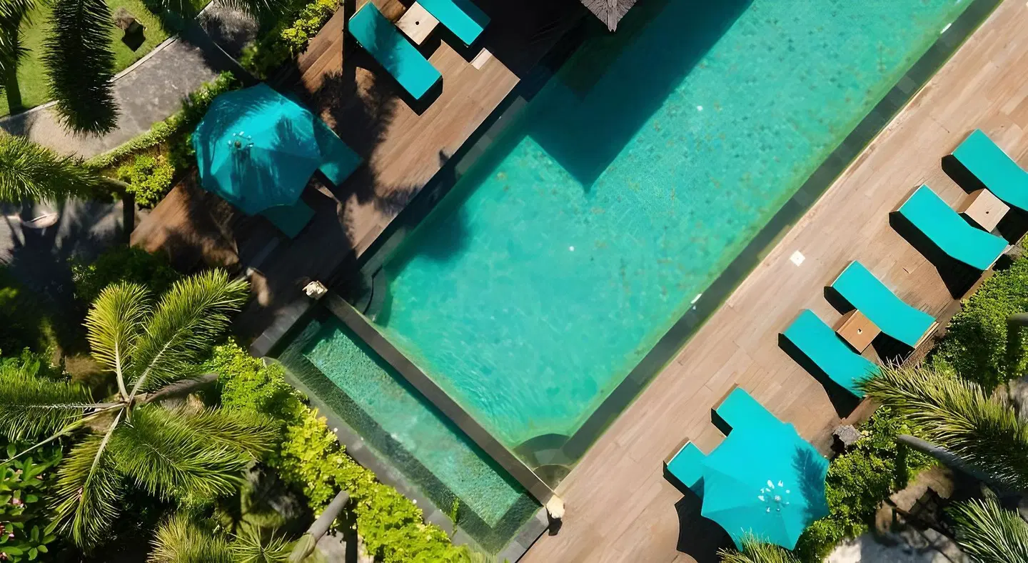 Hotel Vila Ombak OUTDOOR_POOL