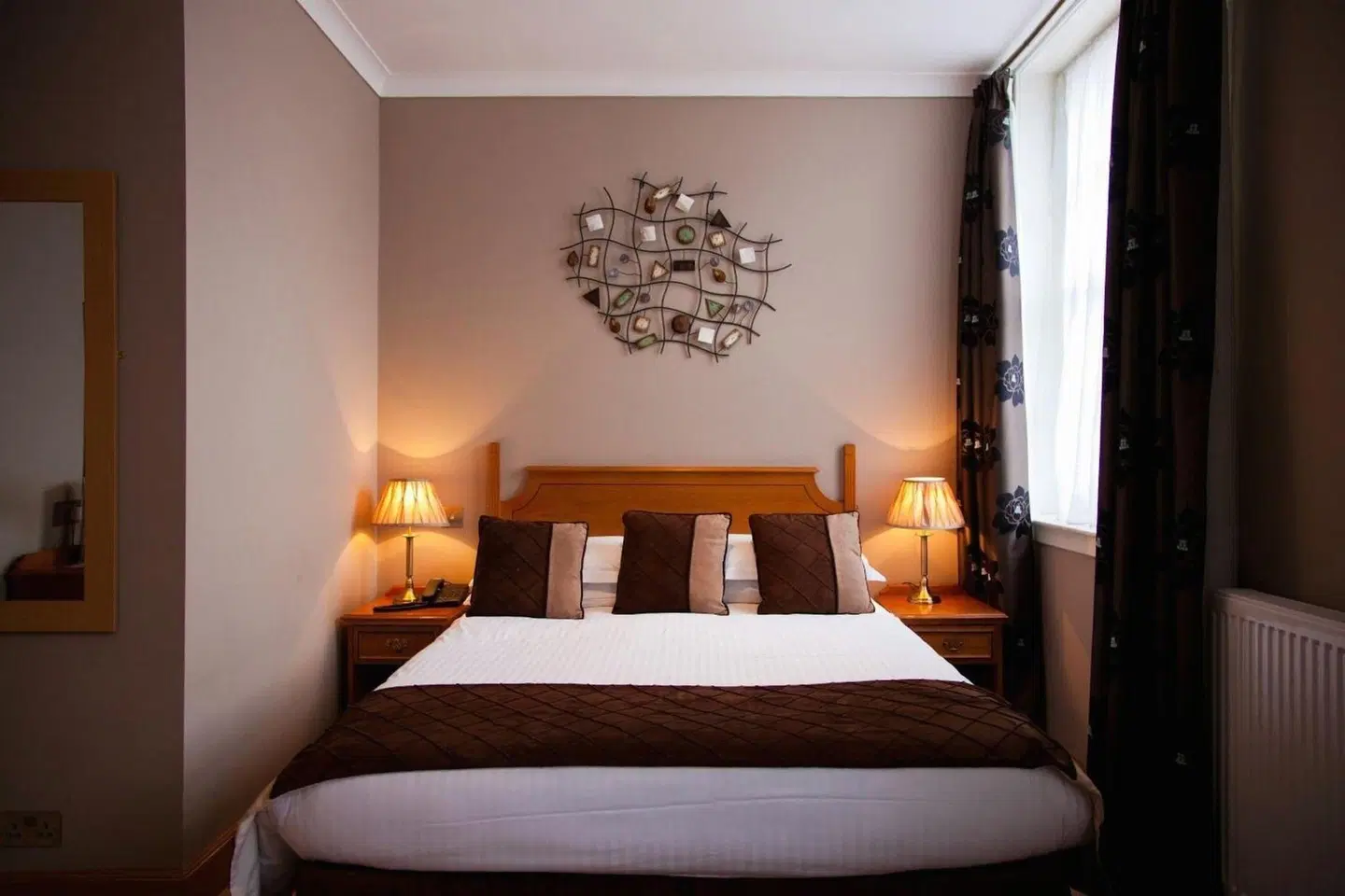 The City Hotel ROOM_EXAMPLE