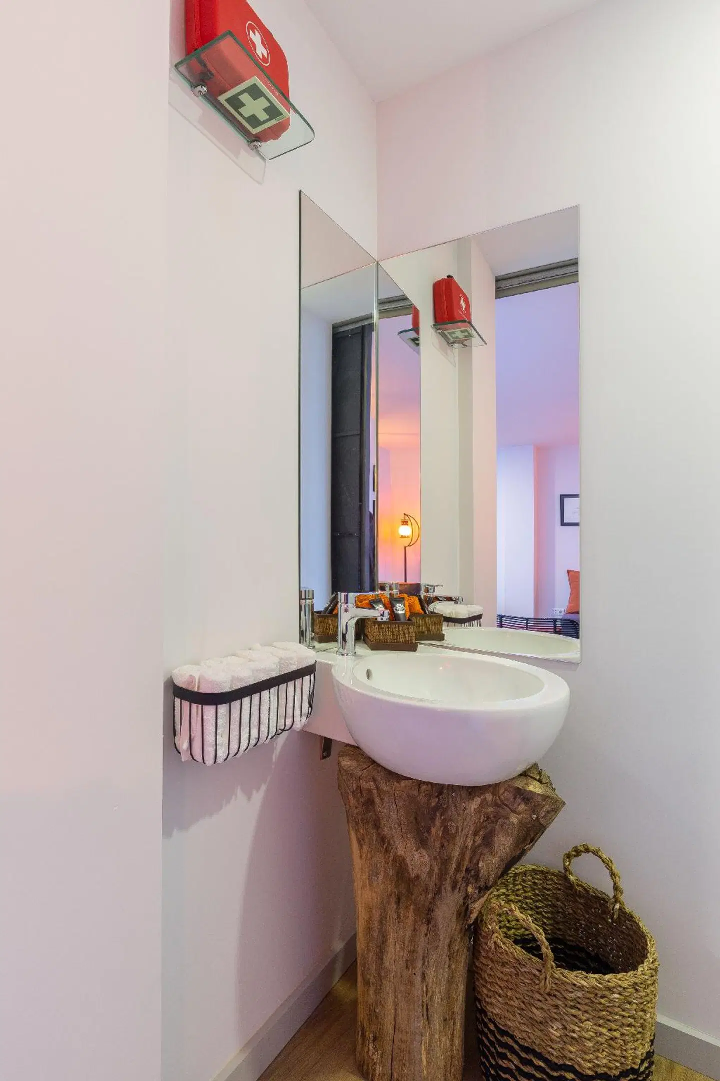 Serra do Pilar Porto Suites Badezimmer